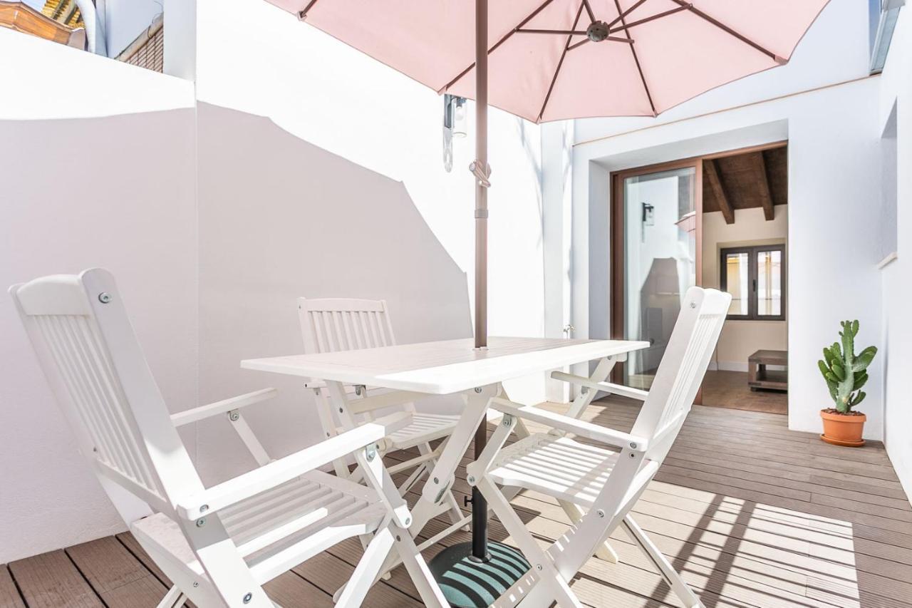 Stunning Apartment In Central Seville Luaran gambar